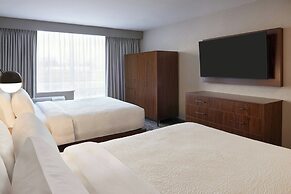 Four Points by Sheraton Point Edward Sarnia
