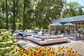 Four Points by Sheraton Point Edward Sarnia