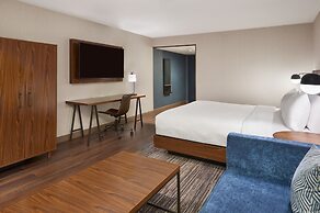 Four Points by Sheraton Point Edward Sarnia