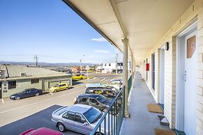 Nightcap at Riverside Hotel