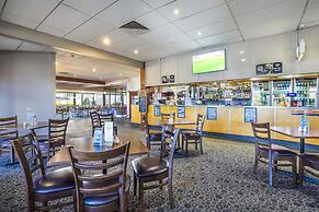 Nightcap at Riverside Hotel