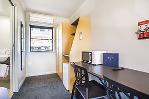 Nightcap at Riverside Hotel