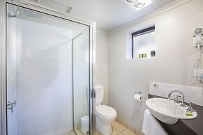 Nightcap at Riverside Hotel