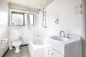 Nightcap at Riverside Hotel