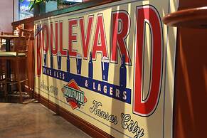 Four Points by Sheraton Kansas City Airport