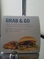 Four Points by Sheraton Kansas City Airport