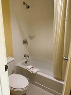 Days Inn by Wyndham Winchester