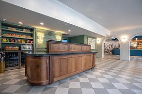 Best Western Plus French Quarter Courtyard Hotel