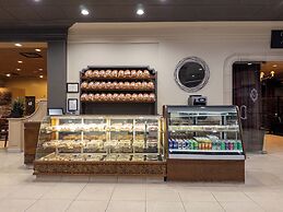 Carriage House Hotel & Conference Centre