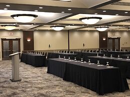 Carriage House Hotel & Conference Centre