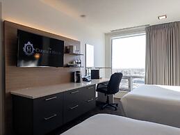 Carriage House Hotel & Conference Centre