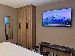 Carriage House Hotel & Conference Centre