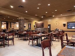 Carriage House Hotel & Conference Centre