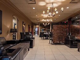 Carriage House Hotel & Conference Centre