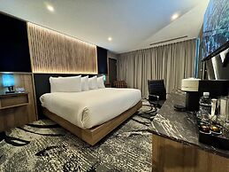 Carriage House Hotel & Conference Centre