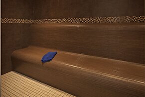 Carriage House Hotel & Conference Centre