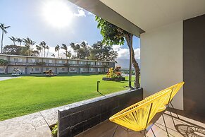 Maui Seaside Hotel