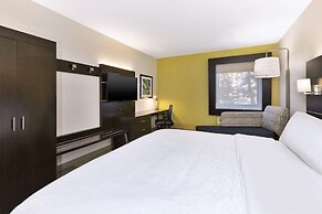 Holiday Inn Express Detroit-Warren by IHG