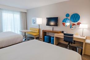 Howard Johnson by Wyndham Anaheim Hotel & Water Playground