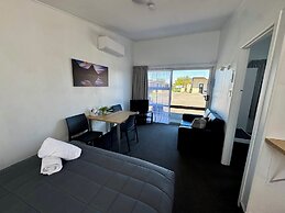 Spanish Lady Motel