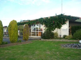 Sundowner Spanish Lady Motel