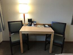 Quality Hotel & Suites Montreal East