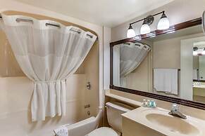 Quality Hotel & Suites Montreal East