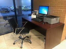 Quality Hotel & Suites Montreal East
