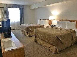 Quality Hotel & Suites Montreal East