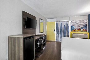 Econo Lodge Carlsbad Caverns Area