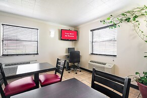 Red Roof Inn North Dallas - Park Central