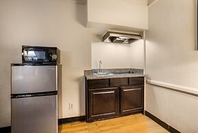 Red Roof Inn North Dallas - Park Central