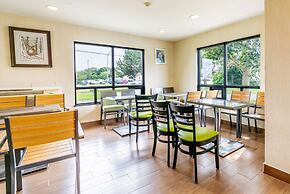 Ramada by Wyndham Kingston