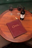 Rogue Regency Inn and Suites