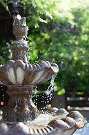 Rogue Regency Inn and Suites