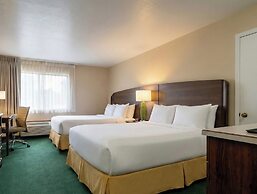 Rogue Regency Inn Medford Airport