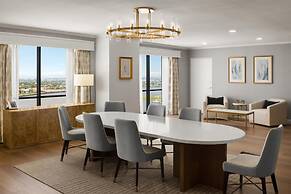 Hilton New Orleans Riverside