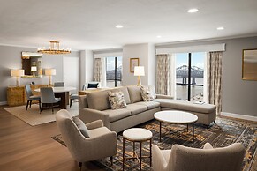 Hilton New Orleans Riverside