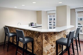 Hilton New Orleans Riverside