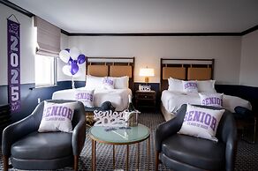 Hilton Orrington / Evanston