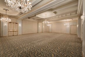 Hilton Orrington / Evanston