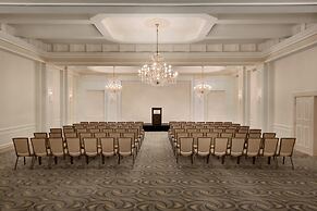 Hilton Orrington / Evanston