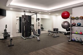 Hilton Orrington / Evanston