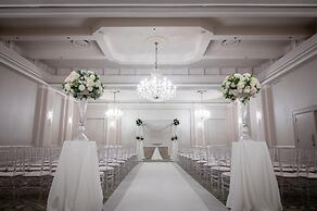 Hilton Orrington / Evanston