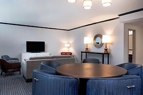 Hilton Orrington / Evanston