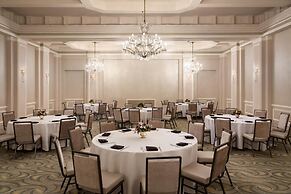 Hilton Orrington / Evanston