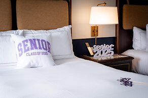 Hilton Orrington / Evanston
