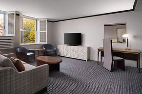 Hilton Orrington / Evanston