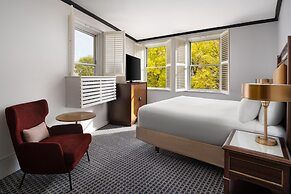 Hilton Orrington / Evanston