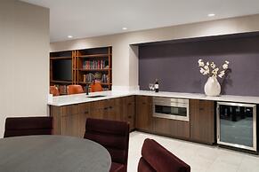 Hilton Orrington / Evanston